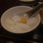 完全個室 中華食べ放題 香港美食園 - セットの杏仁豆腐