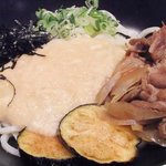 名代つるちゃん - 肉とろろぶっかけうどん(780円)