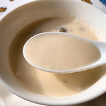 レストラン　ボルドー - ハマグリのクリームスープ