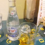 ロイヤルグリーン レストランアンドバー - オールドアラックソーダ割(1)