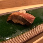 鮨駒 - 稚鰤の藁炙り