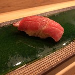 鮨駒 - 鮪中トロ