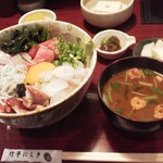 竹亭にしき - 海鮮どんぶり１，０００円（税込）