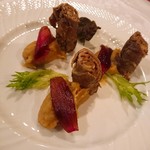 オステリアezaki - お肉料理！牛肉巻きの中にはモッツァレラ(*^^*)
      添え付けのマッシュポテトもオリジナルな甘めの味付けで！