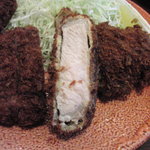 とんかつ鈴本 - ロースかつの断面