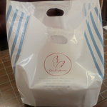 サンタムール - ケーキ箱の入った袋