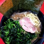 横浜家系らーめん ぼうそう家 - ホウレンソウ増ラーメン(並)！(2011,10/30)