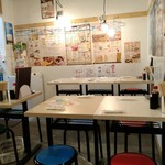 串カツ田中 - 2階席