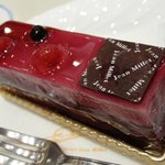 パティスリー ジャン・ミエ - 「カシス」のケーキ
