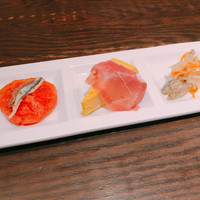 バル デ エスパーニャ ムイ 東京店 - タパス3種