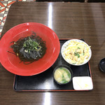 食堂 大江山 - ●鬼そば756円税込
            （山菜の入った温かいおそばです。）
            と
            ●親子丼500円税込味噌汁付
            計1356円税込を注文。