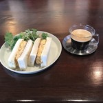 KYU CAFE - 玉子カツサンドとコーヒー