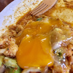 まっちゃんカレー - 卵黄がトロ～リ