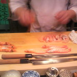 鮨処 多田 - しらさ海老　調理風景