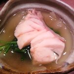 鮨処 多田 - 五島列島のクエ　８Ｋｇの大物　昆布出汁仕立てカルピスバター添え