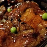 帯広豚丼　ポルコ - 肉アップ