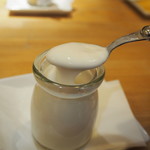 たからづか牛乳 - 料理写真:ヨーグルト（ざらめ）