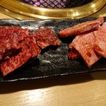 炭火焼肉 釜山 - 