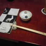 鳥料理 玉ひで - 箸おきが可愛い♪