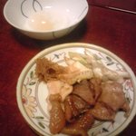 鳥料理 玉ひで - 軍鶏鍋三皿目　温泉たまごお代わり♫