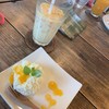 島茶家 ヤッカヤッカ - 料理写真:ふわふわレアチーズケーキ(宮古島産マンゴーソース)