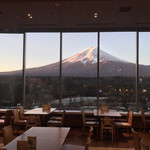 Fujiyama Terasu - 店内から見える富士山が凄い～