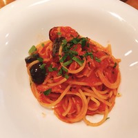 イゾラ ブル - パスタ  しらすとナスのトマトソース