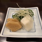 鳥田中 - 201902  お通し（漬け物）