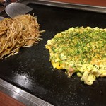 どんどん亭 - 焼きそばとお好み焼き