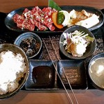 Yakiniku Dokoro Ittou - ハラミ＋牛ホルモンランチ（肉大盛・ごはん大盛）