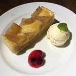 アートカフェ エレバート - 〇リンゴのタルトセット1,000円