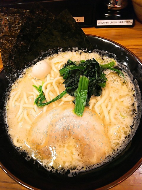 壱角家 西新宿本店 イチカクヤ 新宿 ラーメン 食べログ