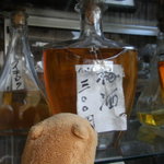 手づくりの果実酒あり