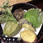 蕎麦切 ゆる里 - 菊菜？、椎茸、大葉、茄子、薩摩芋、ピーマン