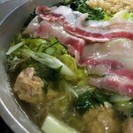Sousaku Ryouri Karin - 鹿児島黒豚と自家製鶏つみれ鍋