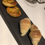 ラ ソスタ - 自家製パン