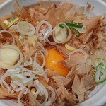 麺場 二寅 - 上級本花鰹削り卵かけ飯¥200