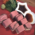 柊山ガーデン - ローストビーフで巻くライスロール