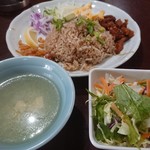 クロープクルア - ・カオクルックカピ 900円