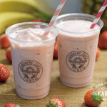 ファーマーズジュース トーキョー - いちごとミルクのスムージー