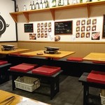 名物トンマキ じゅんご - お店内観