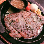 新宿 肉バル 牛鶏豚 - 