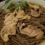 一寸亭 - 動物性脂の浮いたスープとコシのある麺