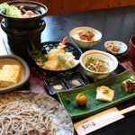 Sobadokoro Washoui - そばのアレンジ料理中心の華膳。２日前までの予約制で夜のみ対応。￥３８００　だし巻玉子は２人前です。