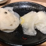 越中屋  - かぶらと蓮根 酢漬け