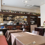 Cosmologia - 店内の様子