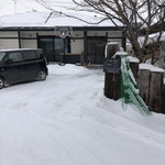 パンと焼き菓子 果種 - 店舗南側駐車場