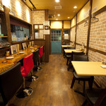 串焼もつ鍋 喜楽 - 内観_全景