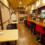 串焼もつ鍋 喜楽 - 内観_全景