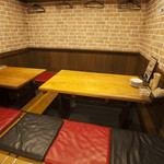 串焼もつ鍋 喜楽 - 内観_全景